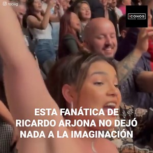 Ricardo Arjona hizo noticia después que una fanática no dejara nada a la imaginación con tal de llamar su atención. Si bien esta no es la primera vez que pasa, el cantante ha sido apuntado como culpable por aprovecharse de estas situaciones con tal de que los medios hablen de él. Suscríbete para ver más contenido http://bit.ly/yt-iconos | íconos