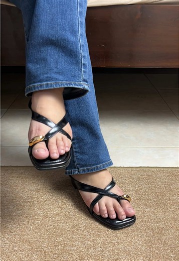 sandal wanita tinggi elegan — rekomendasi & tips pilih untuk kaki lebar