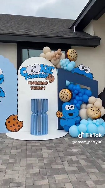 Cookie Monster Themed First Birthday Party Ideas
