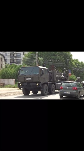 Bucharest Sighting Oshkosh M1070 HET with M1000 Trailer – Military Power on the Move