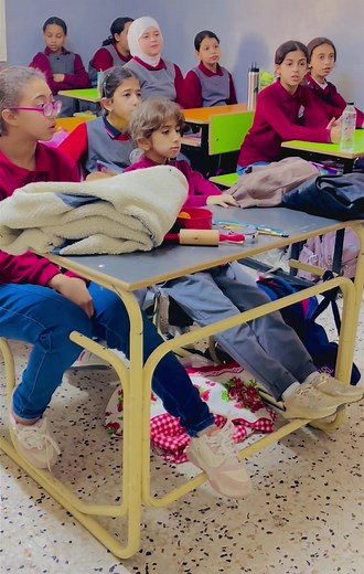 Material lesson with Ms Batool , English For Libya ,Grade 6 🥰✨🤍 المكتب الإعلامي ✨📸Ms : Mariam Alfakhry | اكاديمية اينشتاين للتعليم و التّدريب