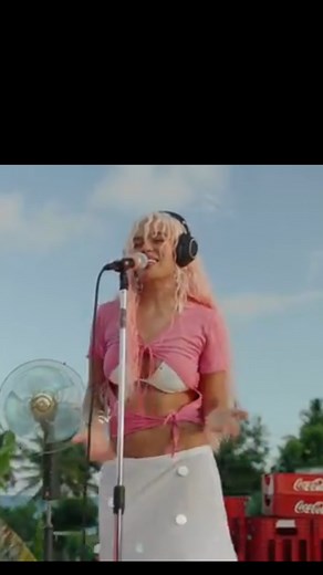 KaRol G 🥰 🥰 | Los Compa Tv