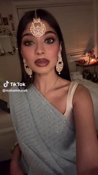 Wearing a Saree for the First Time: A Beautiful Experience