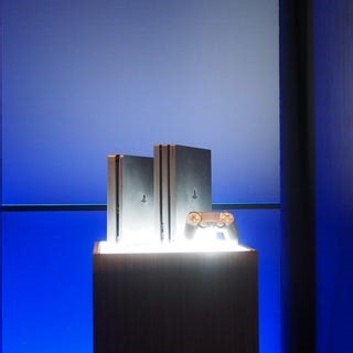 PS4 Slim vs PS4 Pro – Skinny or 4K?