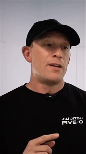 JIU JITSU FIVE-O | Train arm drags 💪 Learn how to set them up and use them for the street in the Jiu Jitsu Five-O training app 📲 Train consistently, on your... | Instagram