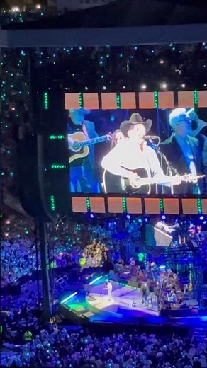 Stars on the water George Strait in Lubbock #popular #cowboy‪@GeorgeStrait‬ #concert