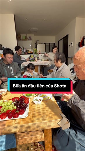 Bữa ăn đầu tiên của Shota #cuộcsốngnhật #ăncungtiktok #mika010723 #Mika