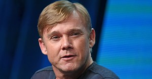Former child star Ricky Schroder confronts Costco employee about masks