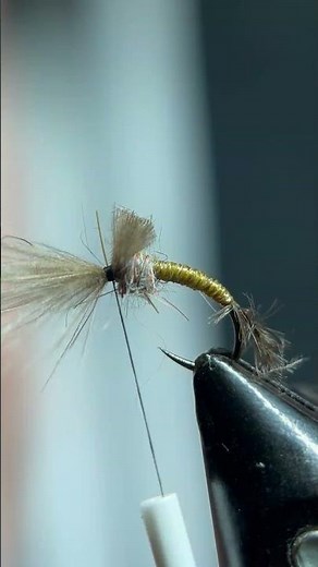 Tying CDC emerger dry fly