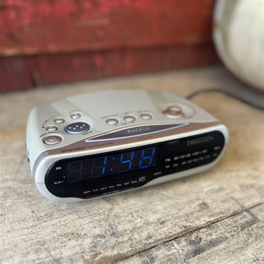 Emerson Research Smartset Auto-clock AM/FM Radio Alarm Model CKS1850 - Etsy