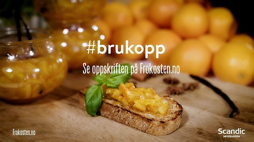 Innled påsken med hjemmelaget appelsinmarmelade! Med denne smakfulle og enkle godbiten av en oppskrift får frokostbordet et løft, og du slipper å kaste appelsiner som har en tendens til å bli liggende. #brukopp | Scandic