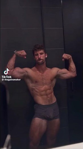 Love 💕🍆 #vpl #flex #hunk #model #men #gymguys #gym #pose #gay #sexy #tiktok #shorts #stud #bulto