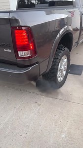 How they should sound from the factory 🔥 —— Follow us @dieseltrucking for more! 📦 Visit www.dieseltrucking.co to shop @g56longerbeamer #dieseltrucking | DieselTrucking