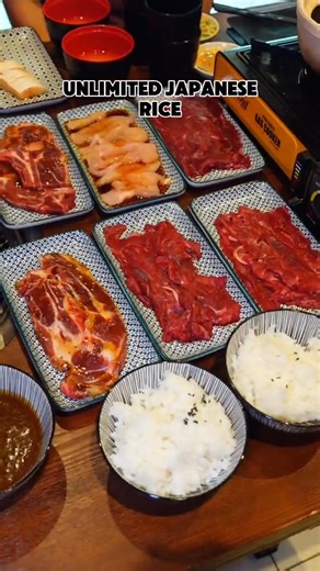 WARGA KOTA DAMANSARA, tak tahu nak Lunch,Dinner dekat mana? Jom cuba Buffet Yakiniku paling murah dan Halal di Malaysia - Samurai Yakiniku Buffet. Boleh tambah daging Yakiniku, daging ShabuShabu, ayam Yakitori, Kambing Perap, Sup Miso, Coleslaw, Nasi Jepun dan air unlimited. Restoran terletak di tepi Soru Station, area Strand Mall. Buka dari 1130 pagi hingga 11 malam, setiap hari. Kedai dua tingkat, banyak seat. JEMPUT DATANG. #SamuraiYakiniku #KotaDamansara #Damansara #Halal #BuffetYakiniku | S