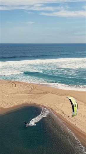 Eleveight on Instagram: "Living the lagoon life dream in Mozambique 🌴 📹 @bilene_kite_center_bkc - - - - #eleveightkites #DevelopmentNeverStops #OurPassionIsYours"