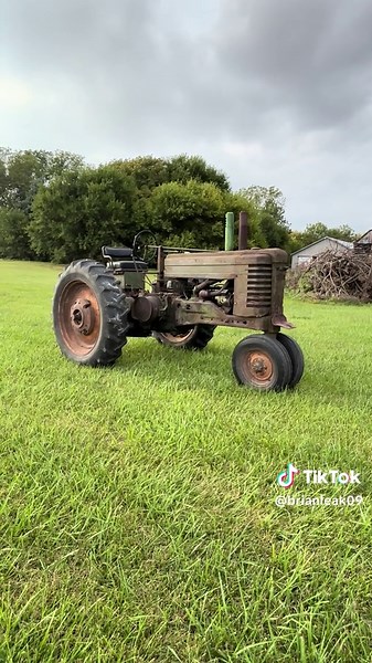 Tractor Videos: Exploring John Deere Machinery