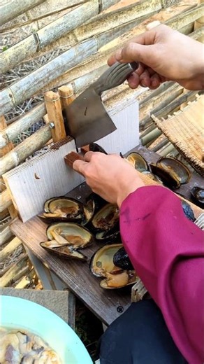 he Fastest Way to Open Mussels Outdoors
