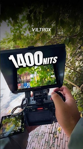 Shooting POV Street Photography with a 1400nits Monitor 📸 #viltrox #cinematic #videography #monitor