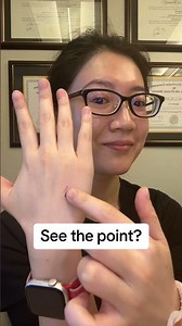 Stop your lower back pain instantly with acupressure