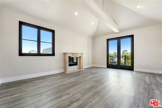 1621 Franklin St #A, Santa Monica, CA 90404 - MLS 26643667 - Coldwell Banker