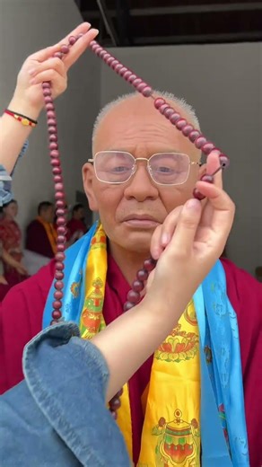 Various types of character wax sculptures can be customized, and the eternal Buddha sculptures c