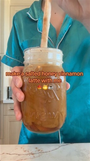 make a salted honey cinnamon latte with me🍯☕️🍁