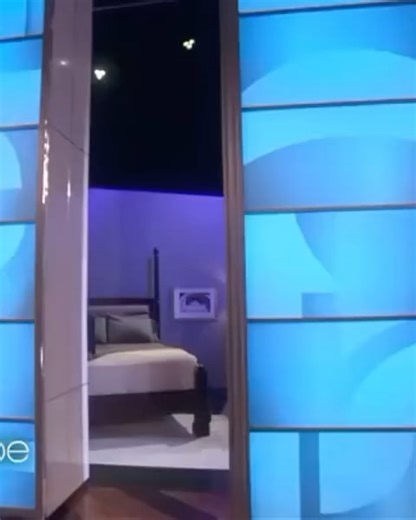 Jamie Dornan italy on Instagram: "tbt Old beautiful memory ❤️😂 Check out Jamie Dornan and Ellen DeGeneres’ absolutely FUNNY Fifty Shades skit Let’s hope the movie scenes are a little sexier! By Pippa Doyle 01/31/2017 vip magazine Jamie Dornan appeared on The Ellen Show this week, and he and host Ellen DeGeneres got up to some Fifty Shades mischief! In the interview Ellen obviously asks the County Down native some inappropriate questions about his sex life with wife Amelia Warner, wondering if h