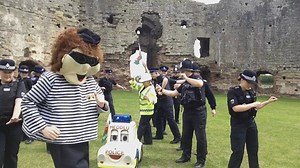 North Wales Police take on Running Man Challenge with hilarious dance routine. | North Wales Pioneer