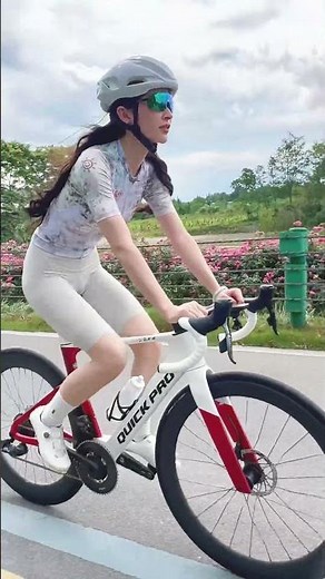 Summer Cycling Outfit for Women 🚴‍♀️ | INBIKE Road Cycling Kit