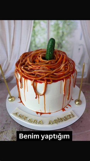 Yorumu size bırakıyorum🤭 #butikpastaankara#trendpasta#keşfet#doğumgünüpastası#keşfetteyizzz