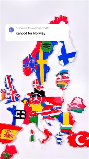 Painting Norway 🇳🇴 Flag Kahoot! Logo on a 3D Printed Puzzle‪@kahoot‬ #country #flag #puzzle #logo