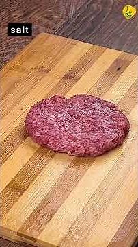 Cum se prepara cel mai delicios BURGER DE CASA cu carne de vita - reteta clasica #Shorts