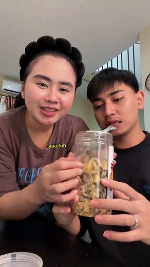 Prank Keripik Cobra Halal? Kisah Tiwi & Miftah