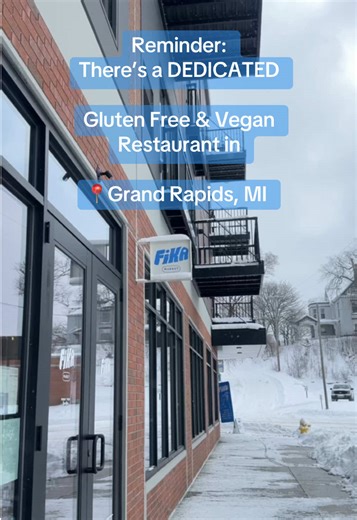 Support local and support places that pay it forward 🫶🏼 Restaurant: Fika 📍Off Plainfield in Cretson neighborhood #celiac #glutenfree #michigan
