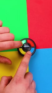 World’s Smallest Simon, 2-Inch Electronic Memory Game, Miniature Replica with 4 Color Buttons, Authentic Sounds, Classic Handheld Game for Ages 6+
