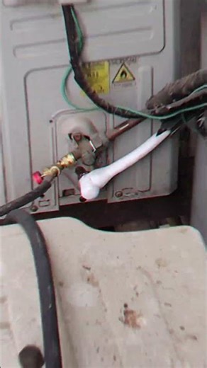 Split AC Gas Charging | Cooling Problem Solved ❄️✅ #ytshorts #acrepair #airconditioning