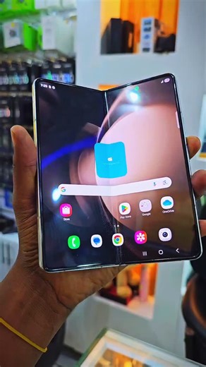 Simu mpya na used moshi/tips za simu on Instagram: "Samsung galaxy Z fold 5 ram12 gb 512 bei 1.7M tupigie 0679442351 Tunatuma mikoa yote na malipo ni baada ya kupokea Tunafanya top up na Exchange Karibu sana🙏"