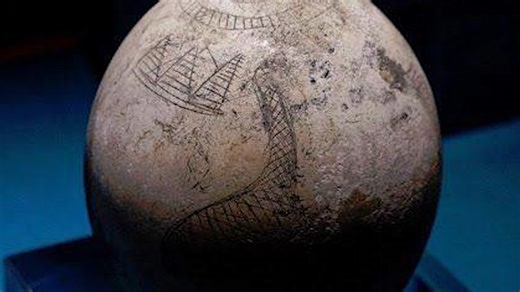 A 7,000-year-old egg may show the pyramids before they existed