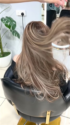 Hair Color Highlights: Choosing Your Favorite Shade