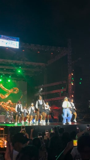 🍓sabbie🍓 on Instagram: "I know you all missed me😎❤️Here I come….We did it ausi @bontle.modiselle ❤️ #castleliteunlocks❄️ #tobetsadancechallenge #sarzsarz #trending #amapiano to"