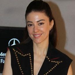 Biografia di Basak Dizer- Sposato con Kivanc Tatlitug, figli - Biografia