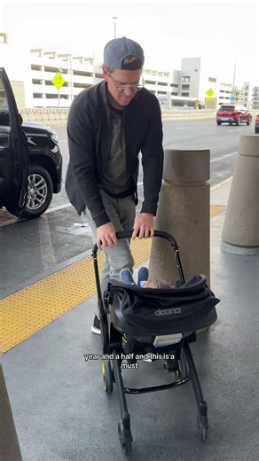 Why the Doona Stroller is the best - Doona Review #doonastroller