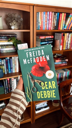 Abbie on Instagram: "I still cannot decide on this list so here’s what I can give you at this exact, current moment 😇 NOWWW we have to fit these into the master Freida McFadden ranking list 👀📚 #freidamcfaddenbooks #thrillerbookrecs #freidamcfaddenrankings #thrillerbooks #newreleases 🚓 Death Row ❄️ The Crash 👔 The Boyfriend 💚 Dear Debbie 🍎 The Teacher ⛈️ The Intruder 🏚️ The Tenant"