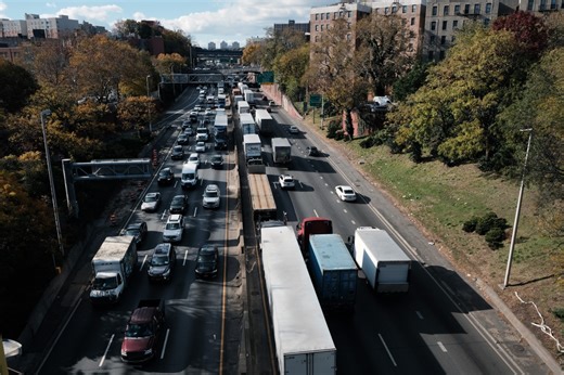 George Washington Bridge traffic delays nearly 2 hours due to crash