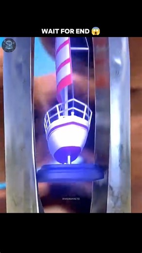 This man makes tiny statues with his hand 😱 #cyborg #shorts #shortvideo #viral #trending #popular