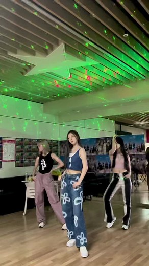 Rock n Roll Jiggle Jiggle Dance Compilation