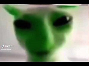 gato alien meme