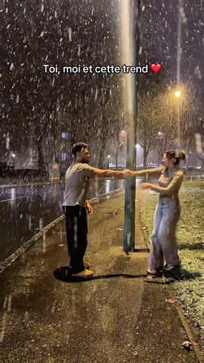 Est ce que ça en valait le coup ? Malgré le risque de tomber malade ? Oui. 😂❤️ #leilaetguilane #couple #snowmanchallenge #couplegoals