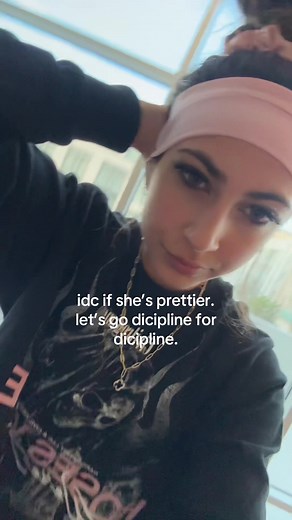 this trend but i probably would care if she’s prettier tbh 😭😭😭 #dicipline #idc #workethic #stairmaster #cardio