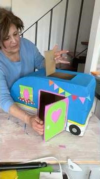 Cuccia fai da te a forma di caravan con riciclo cartone #creativemamy #craft #handmade #diycrafts